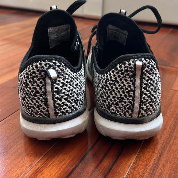 Target Knit Sneakers - Picture 3 of 5